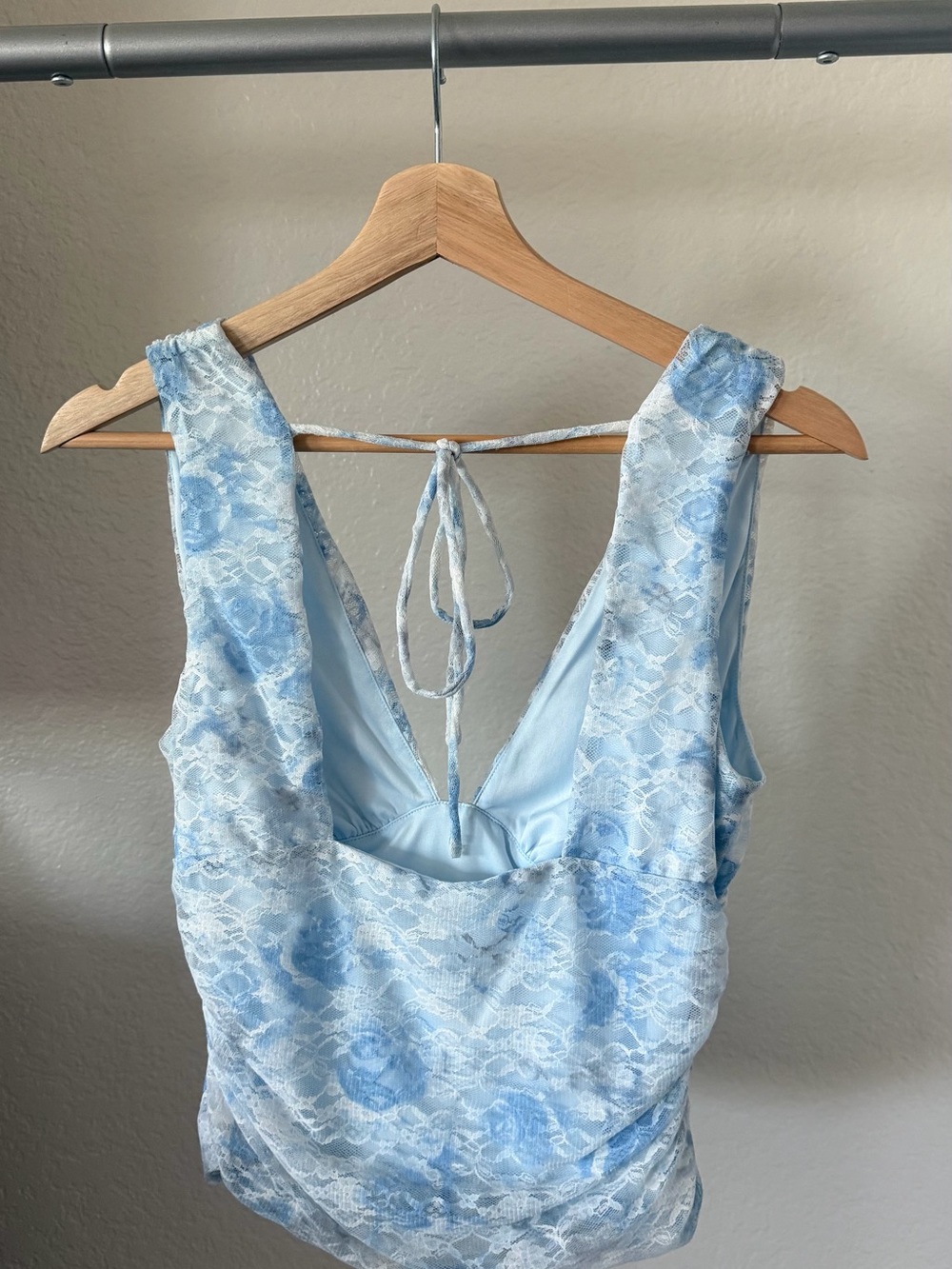 wild fable Light Blue Floral Lace V-Back Camisole